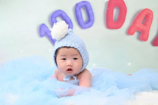 内江宝宝不哭不闹正常吗